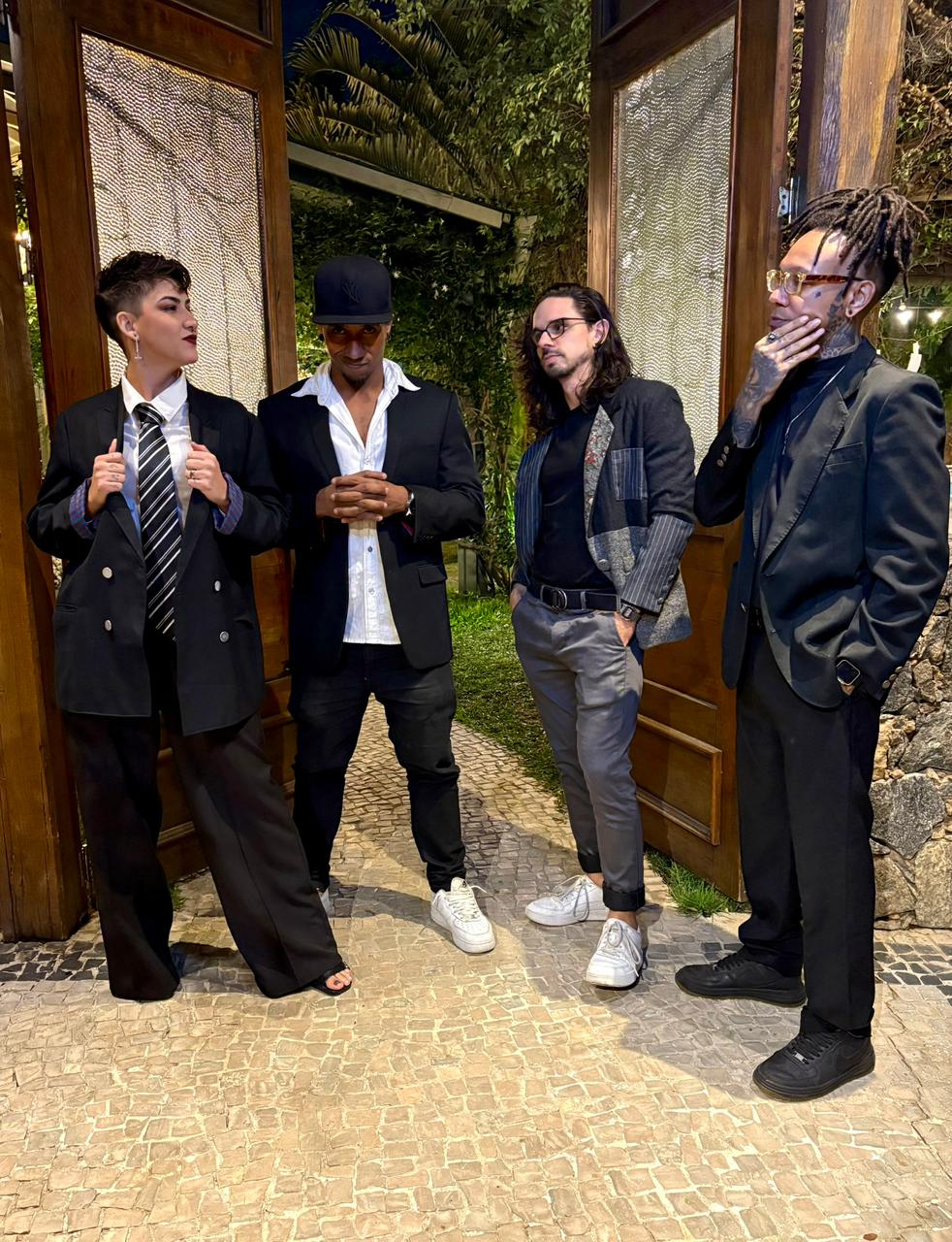 NORAH — vocalista em performance